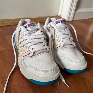 Vintage ORIGINAL 90s K-SWISS White Sneakers with Blue Soles (8)